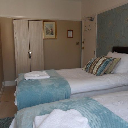 Cleave Court Guest House Llandudno Ngoại thất bức ảnh