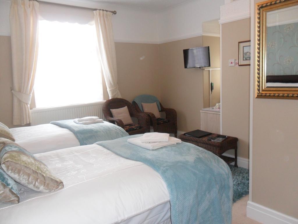 Cleave Court Guest House Llandudno Ngoại thất bức ảnh