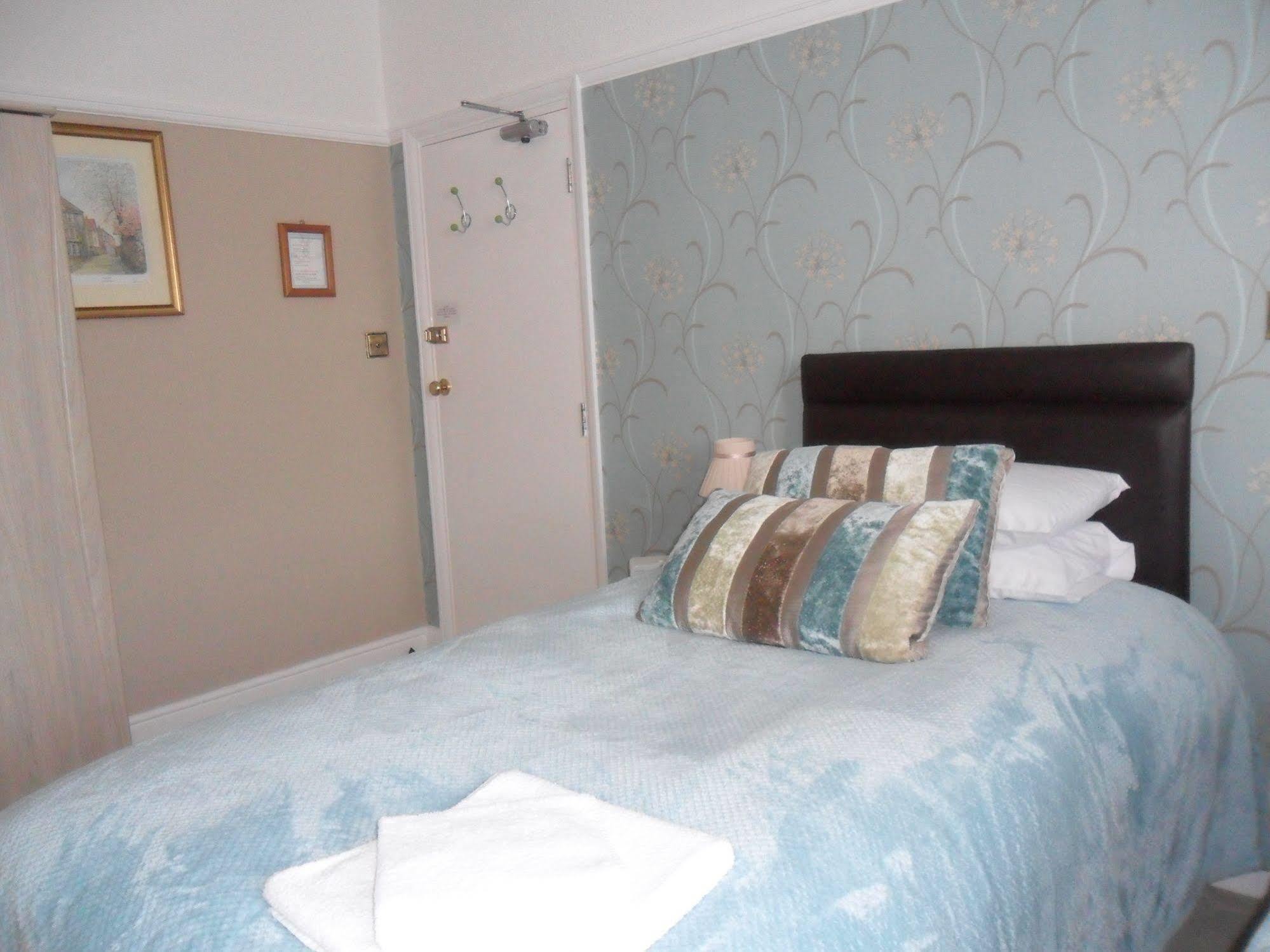 Cleave Court Guest House Llandudno Ngoại thất bức ảnh